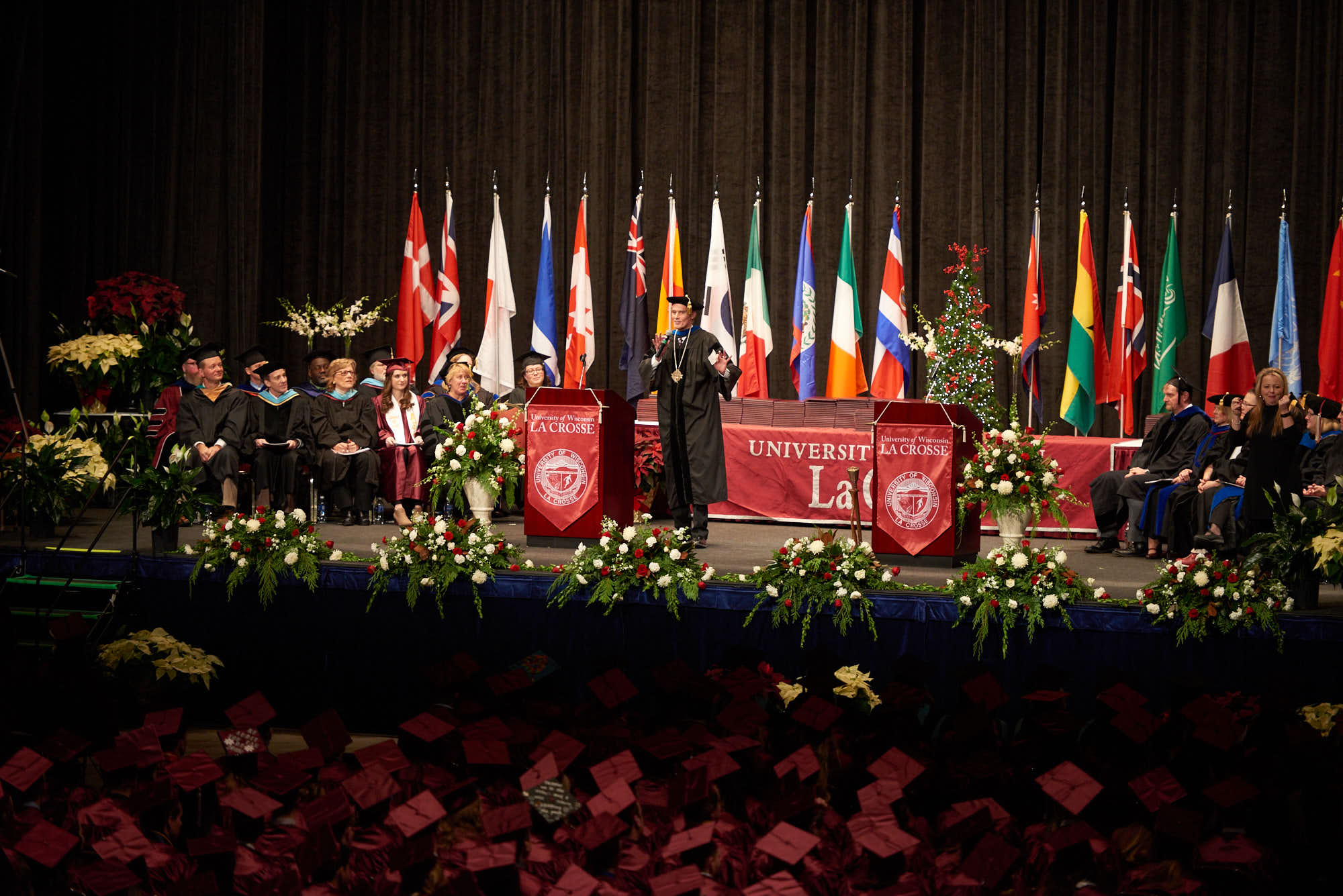 2016_uwl_winter_commencement_graduation_la_crosse_center_154