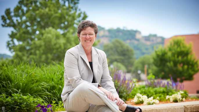 Angie Lee is the recipient of the 2018 Academic Staff Excellence Award.
Read more →