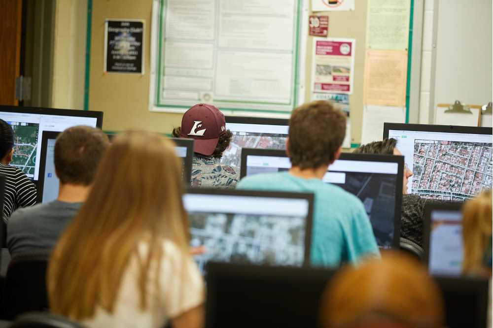 Students Participating in Mapathon