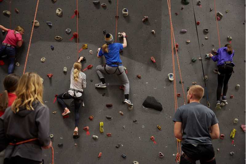 Kids' College Wall Climbing