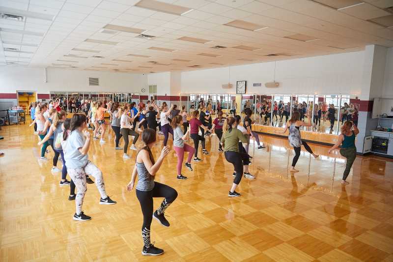 The Power of Togetherness: Benefits of Group Fitness Classes for Seniors
