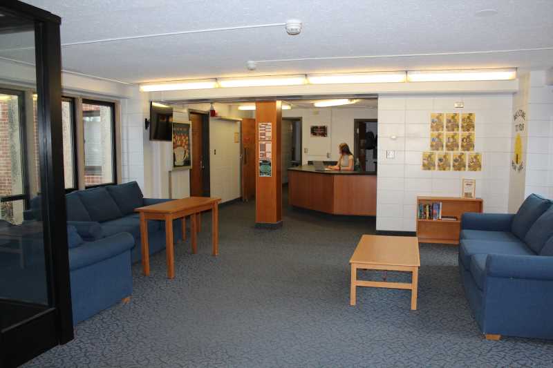 Drake front desk_lobby 1.JPG