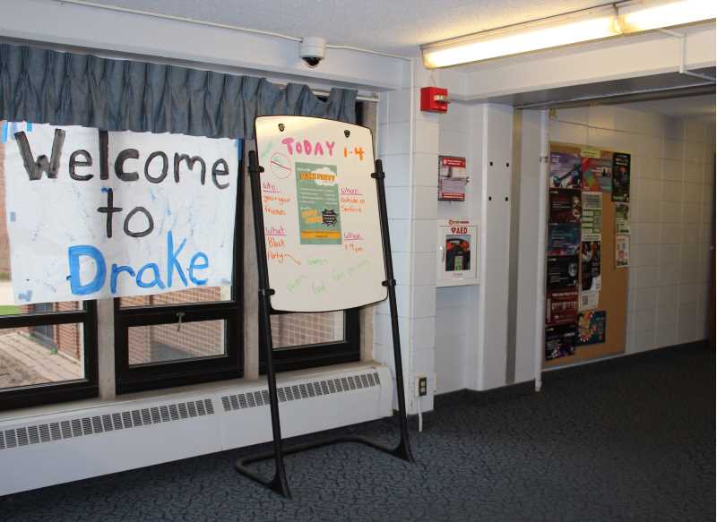 Drake front desk_lobby 2.JPG