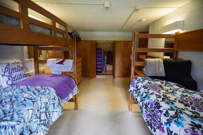 9 Triple room_purple_Drake.jpg